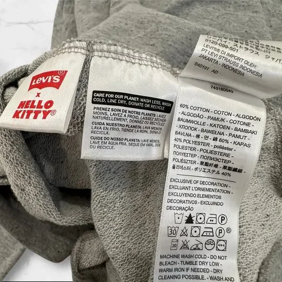 Levi's x Hello Kitty Women's Grey Hoodie Sweatshirt Medium M NWT - Picture 5 of 6
